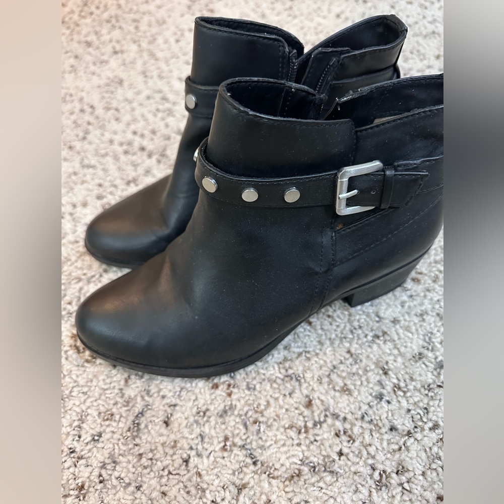 Naturalizer Fenya Leather Black Ankle Boots with Buckle and Studs Detail